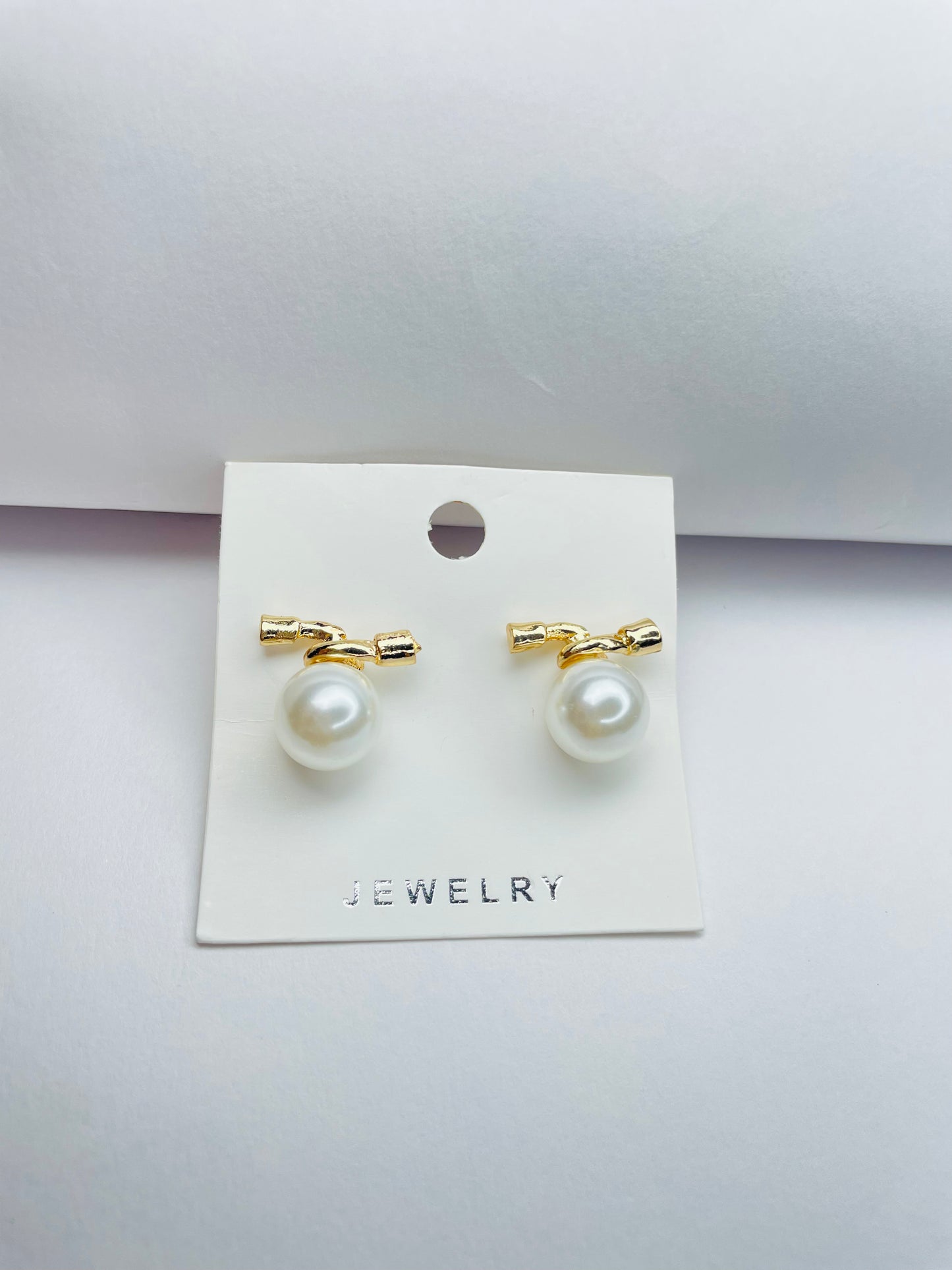 Elegant Pearl & Gold Stud Earrings Set