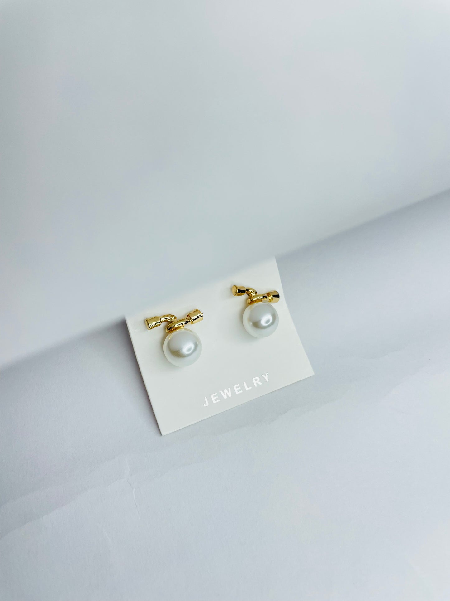Elegant Pearl & Gold Stud Earrings Set