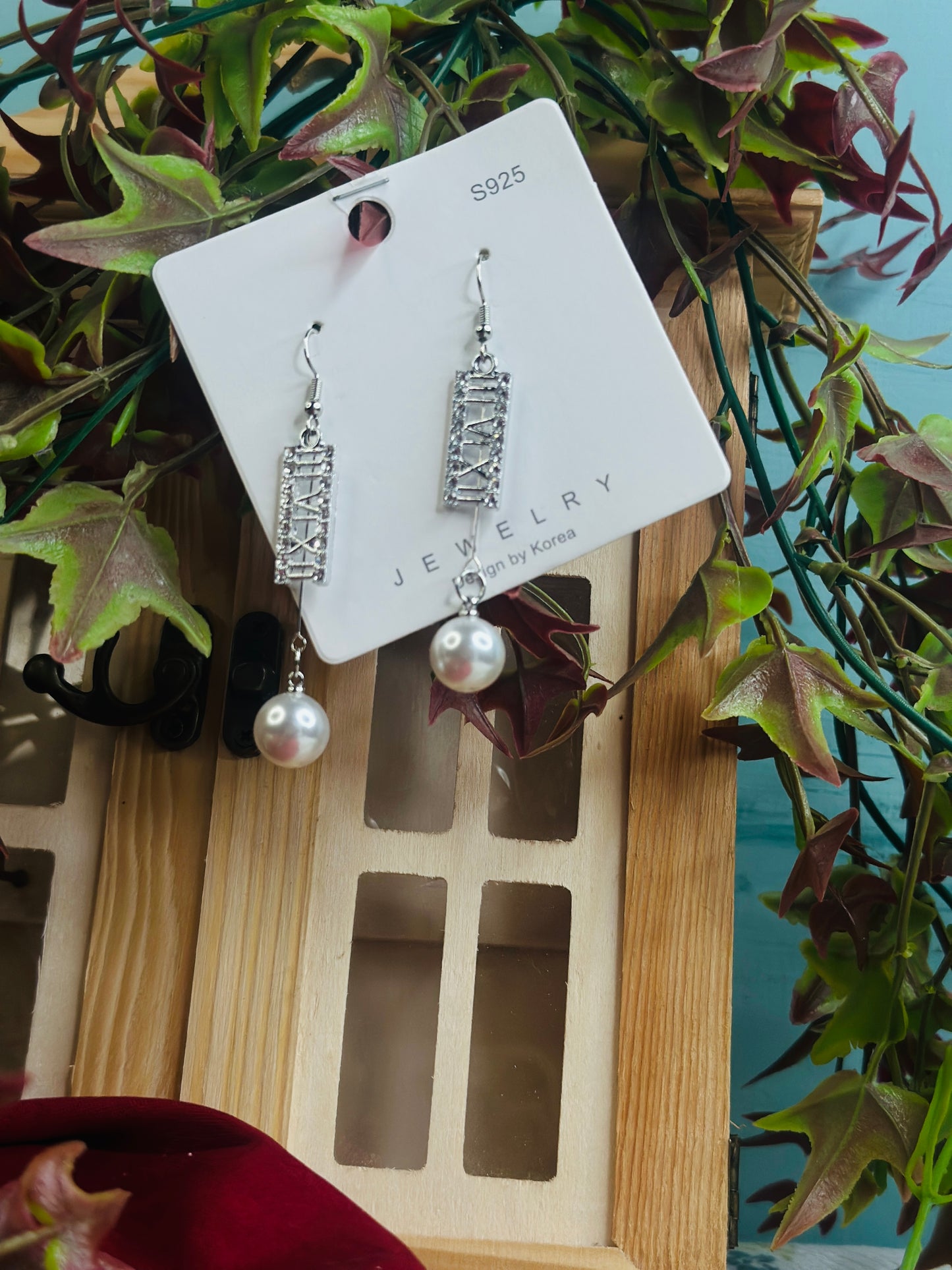 PEARLUX BLOOM - AN HANGING STAR EARRING