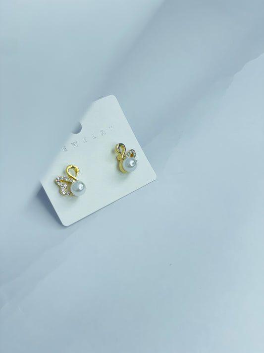 Elegant Swan Pearl &amp; Crystal Stud Earrings