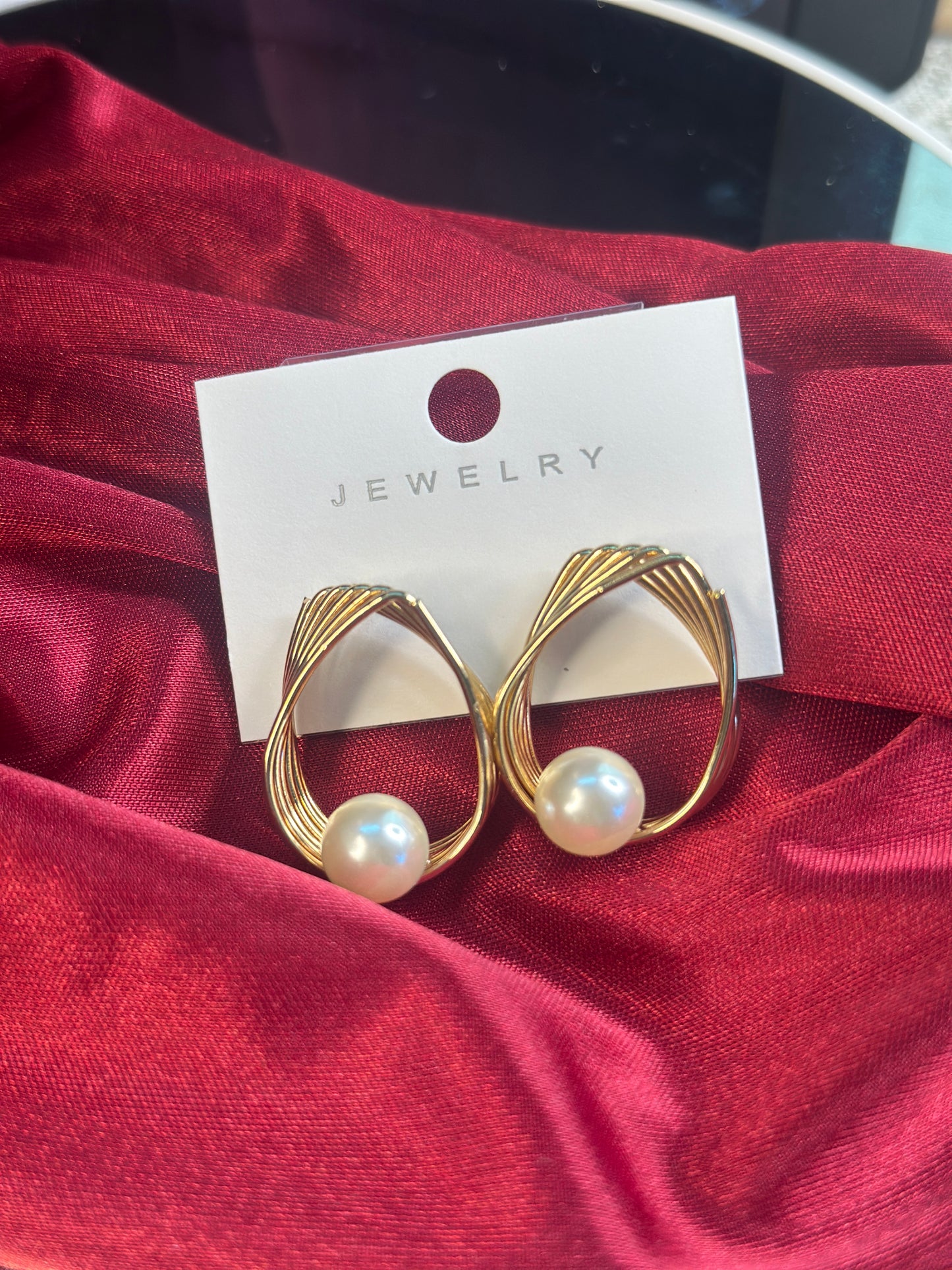 LUNA TWIST PEARL HOOP'S EARRING'S