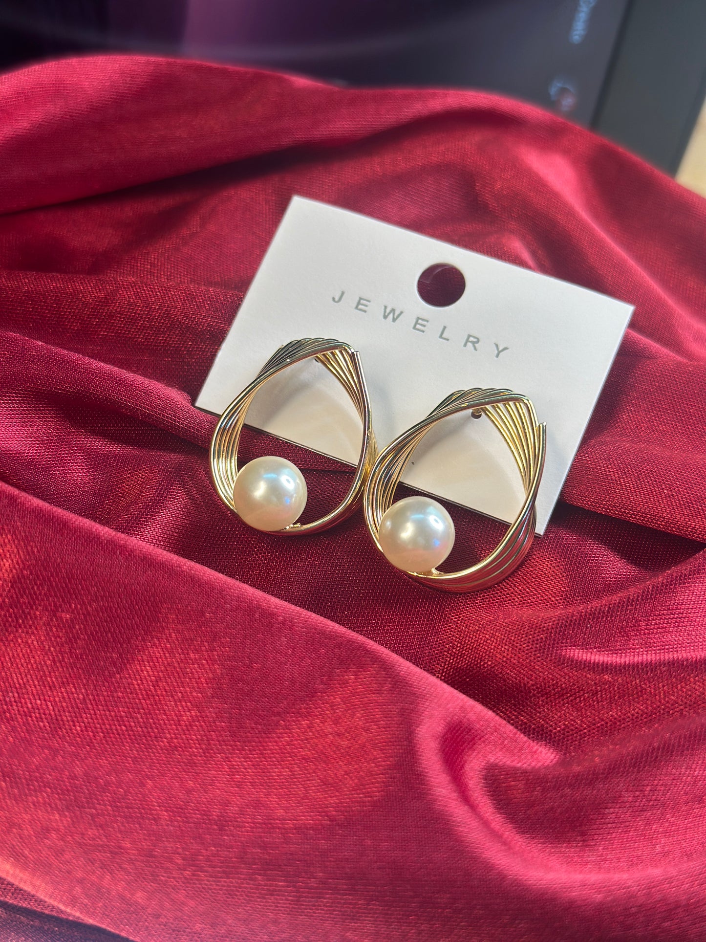 LUNA TWIST PEARL HOOP'S EARRING'S